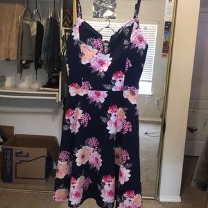 Size: Medium Brand: almost Famous